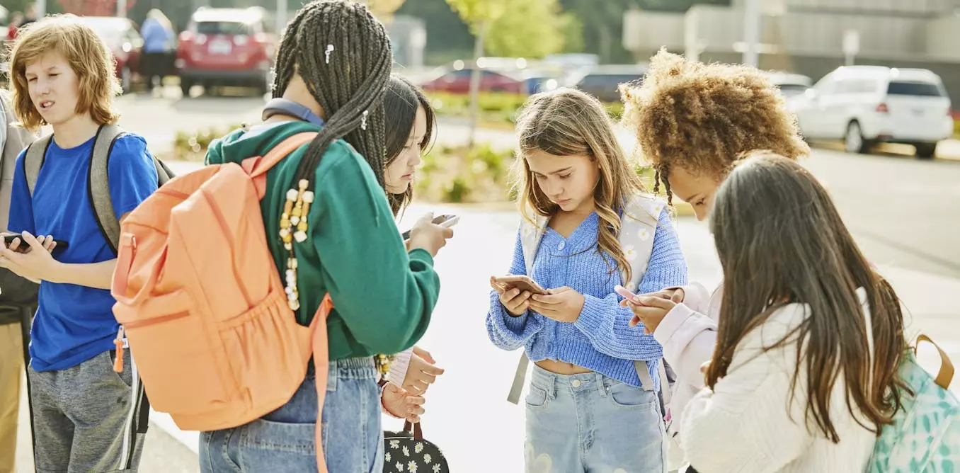 Florida's New Cellphone Ban in Schools Sparks Mixed Reactions