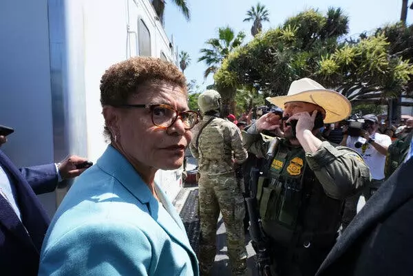 Federal Agents' Display of Force in L.A. Park Sparks Outcry