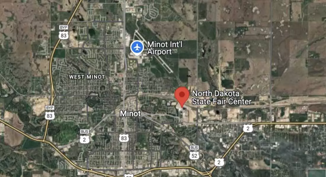 Near Miss: Commercial Airliner and B-52 Bomber's Close Encounter Over North Dakota