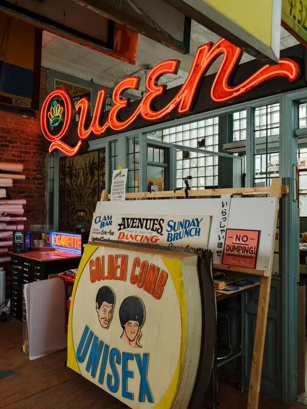 Preserving New York's Iconic Mid-Century Signage