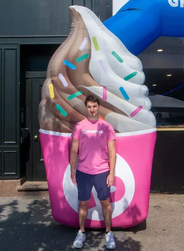 Frozen Yogurt's Resurgence: 16 Handles Leads the Sweet Comeback