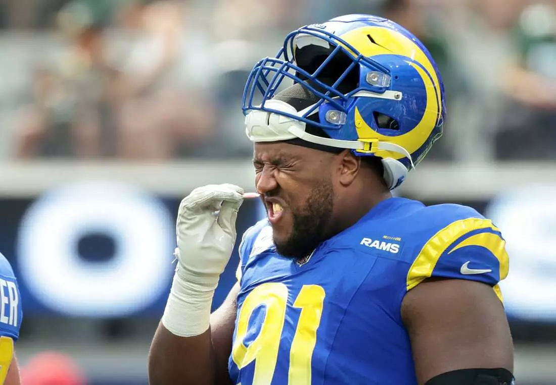 NFL Prohibits Smelling Salts Amidst Safety Concerns and Concussion Risks