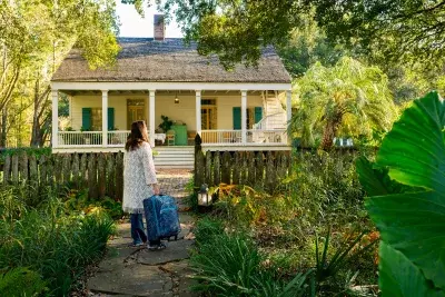 The Art of Being an Exemplary Houseguest: A Guide to Gracious Stays