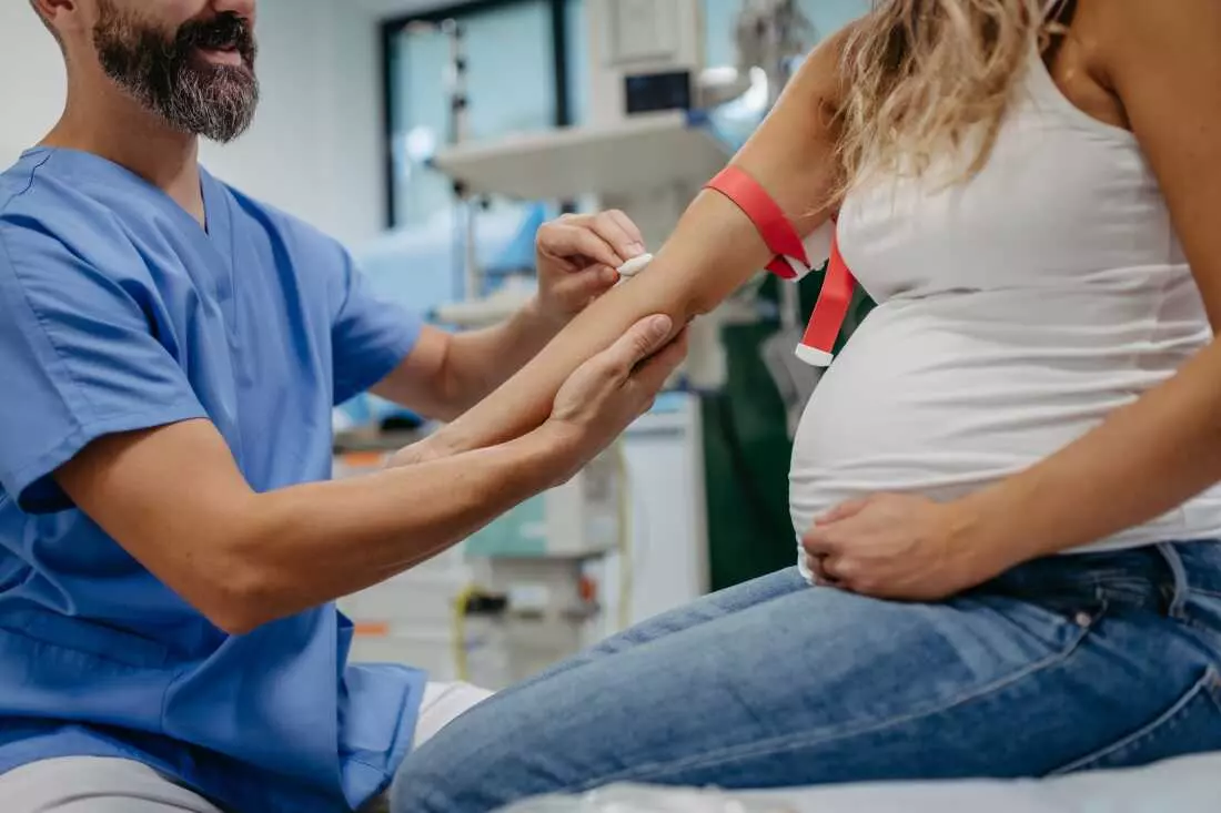 Navigating Healthcare Costs: Cash Payments for Prenatal Genetic Tests Can Be More Affordable Than Insurance