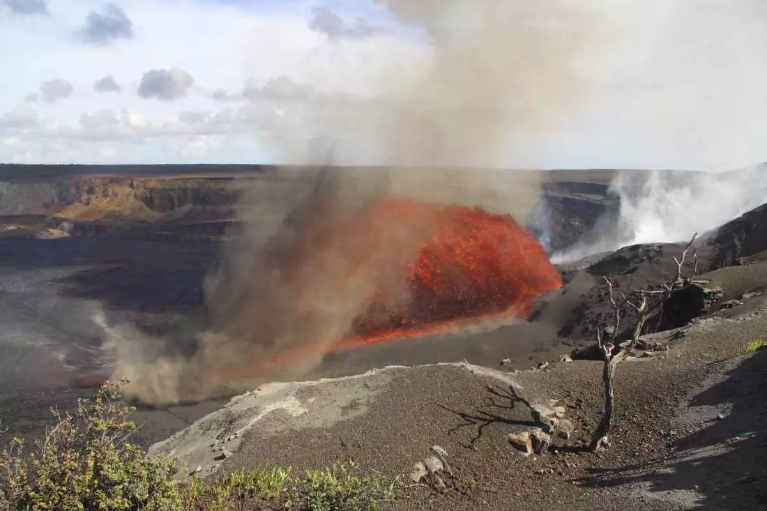 Kilauea Volcano Reignites, Showcasing Nature's Power