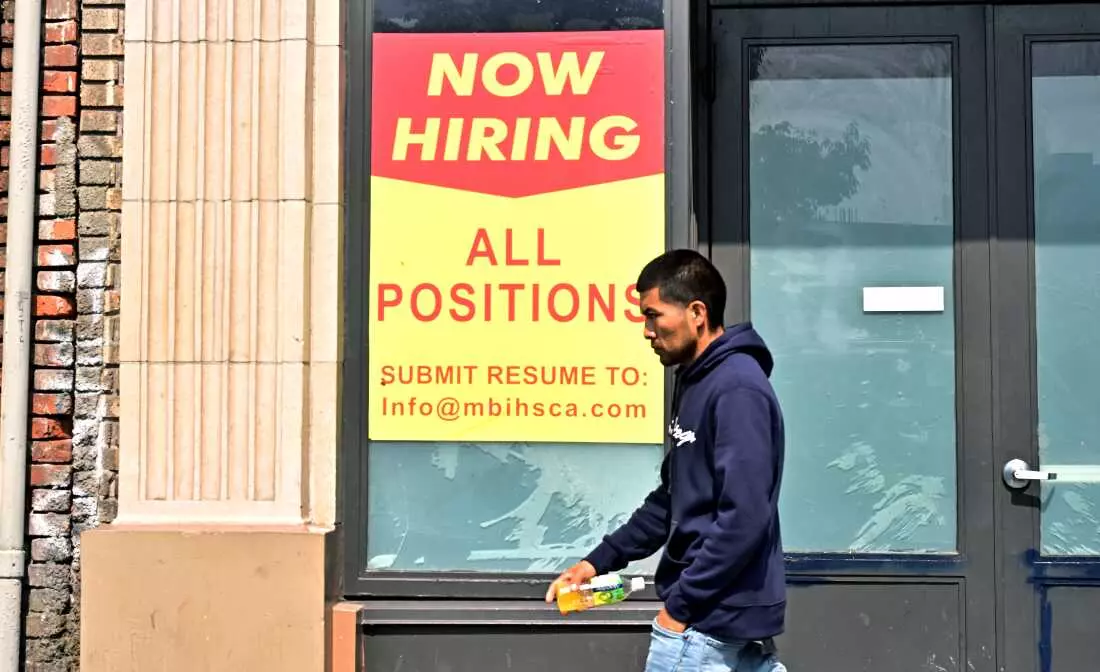 US Job Market Falters: August Sees Minimal Growth and Rising Unemployment