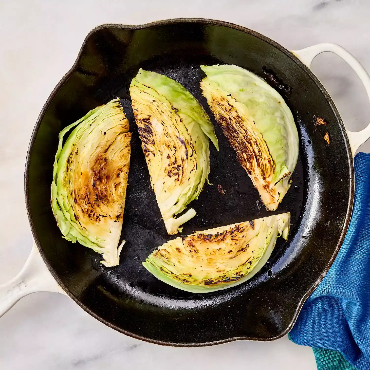 Delectable Spanakopita-Inspired Melted Cabbage