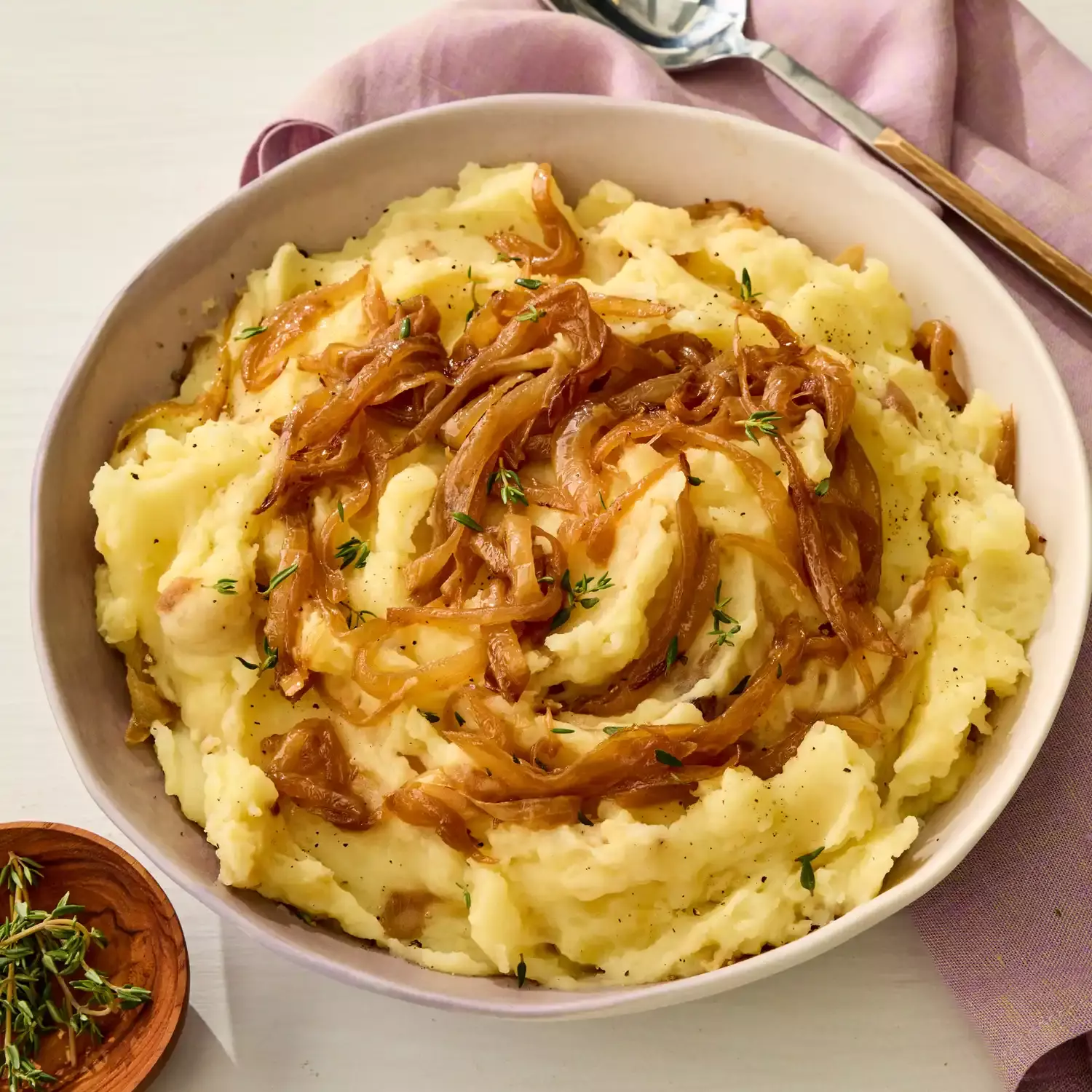 Festive Flavors: 14 Holiday Recipes to Delight Every Guest