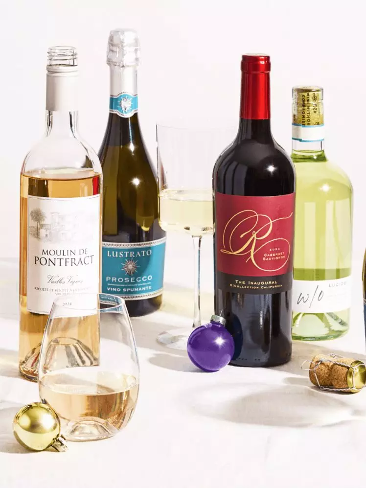 Elevate Your Gifting: 15 Sophisticated Wine Accessories for Every Enthusiast