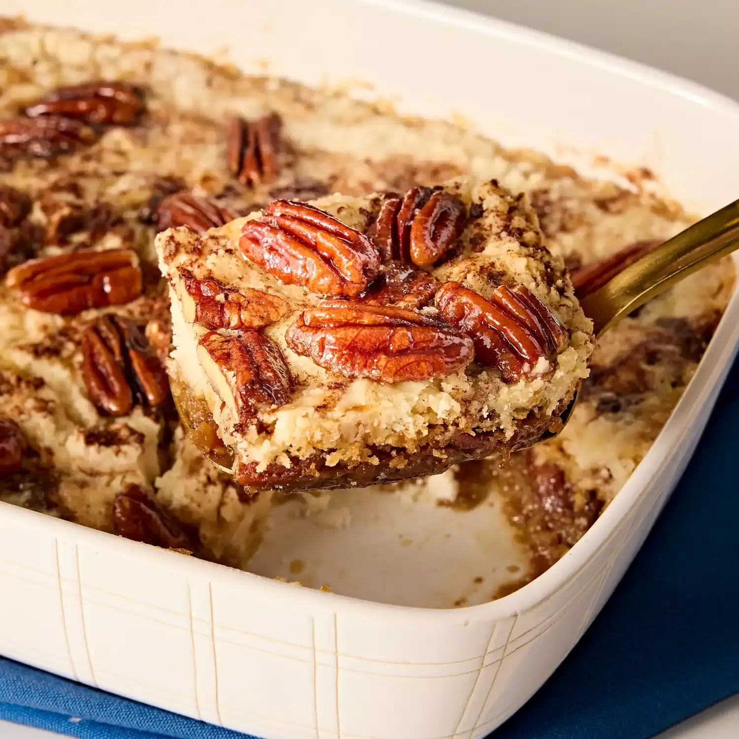 Effortless Pecan Pie Cake: A Simple Yet Indulgent Dessert
