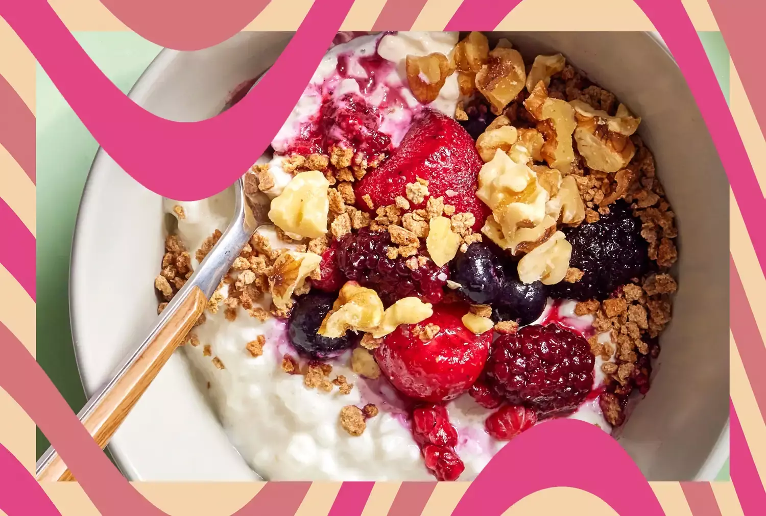 Dietitians Recommend High-Protein Berry Bowl for Enhanced Sleep
