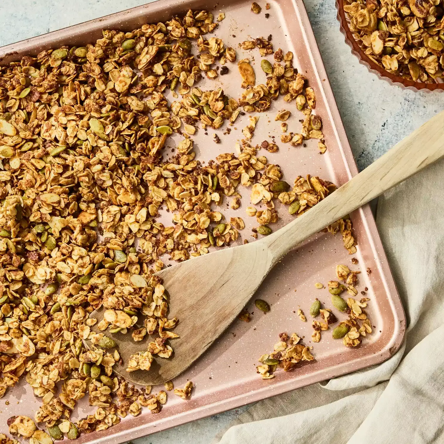 Homemade Granola: A Wholesome, Sugar-Free Treat
