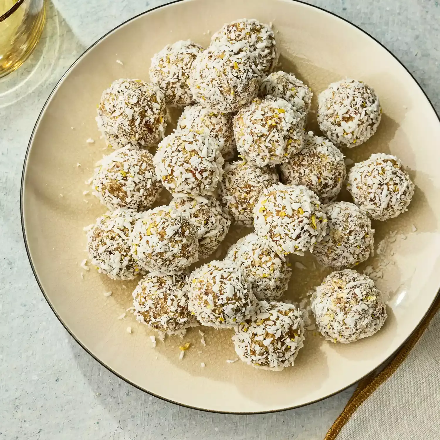 Zesty Lemon Energy Bites: A Wholesome & Sugar-Free Snack