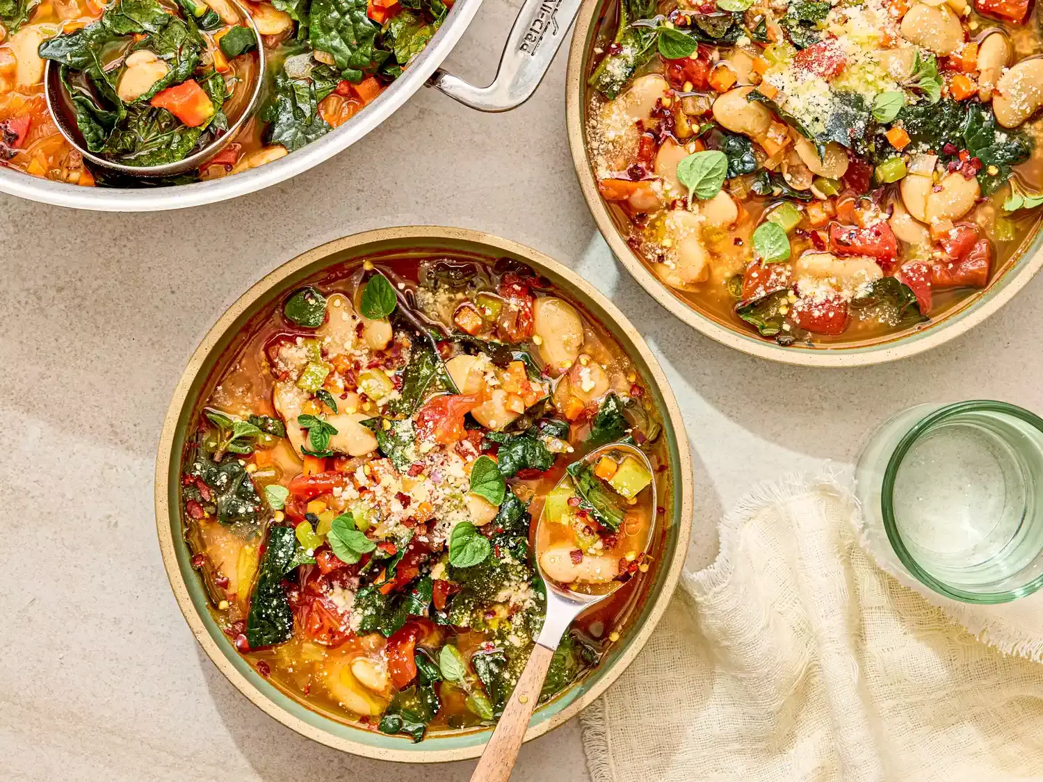 Quick & Comforting White Bean and Kale Soup with Fire-Roasted Tomatoes