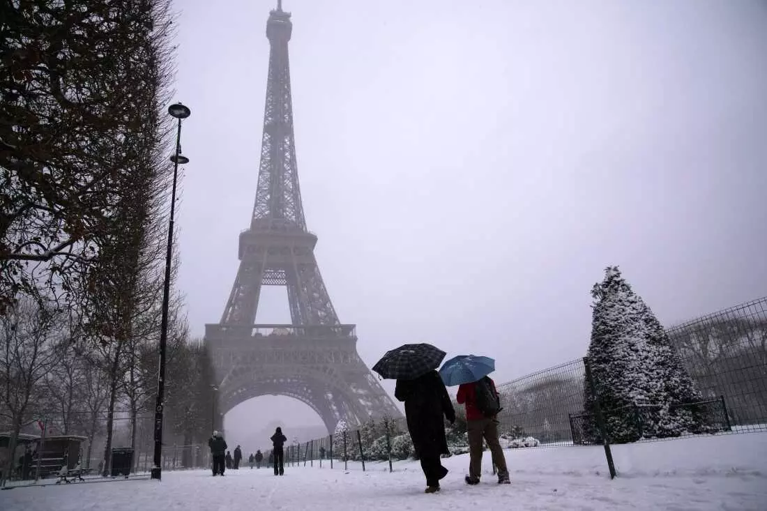 Winter Chaos Grips Europe: Flights Halted, Roads Paralyzed by Snow and Ice