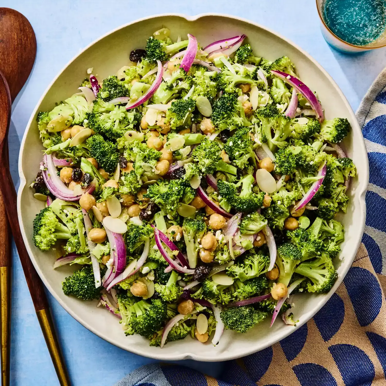 Nutritious Chopped Broccoli & Chickpea Salad: A Meal-Prep Essential