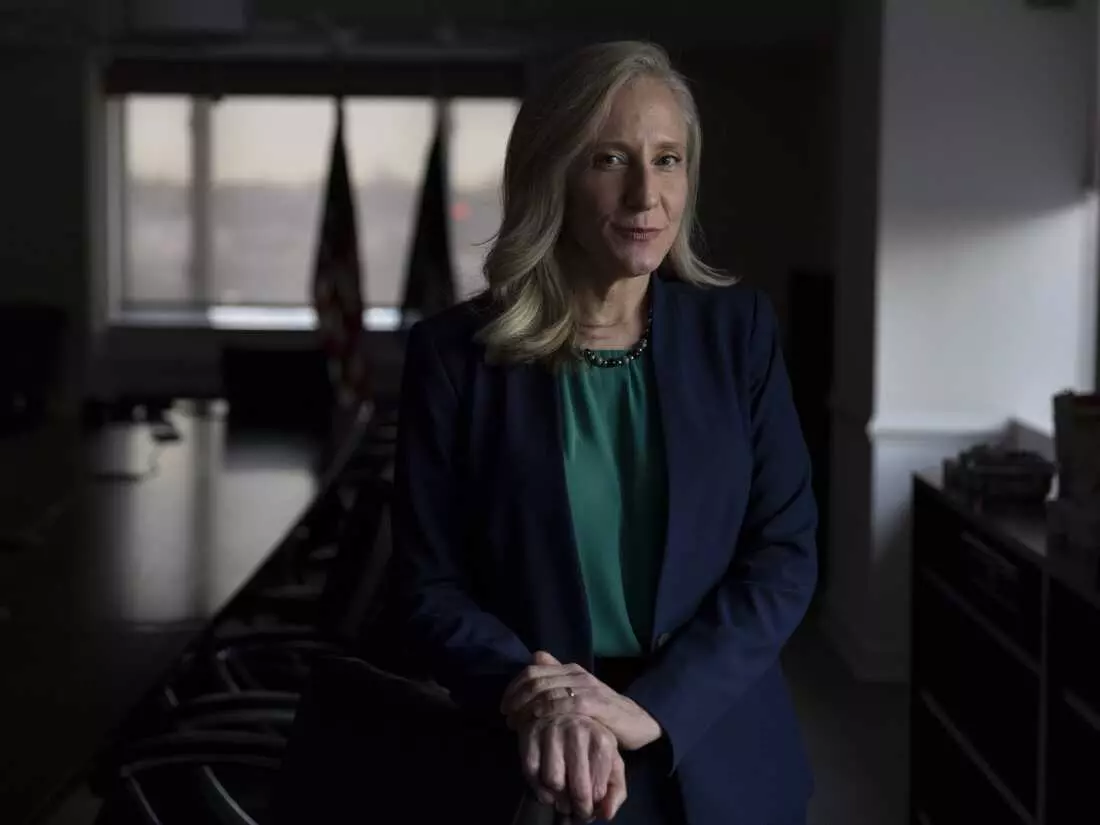 Spanberger Becomes Virginia's First Female Governor, Marking a New Era