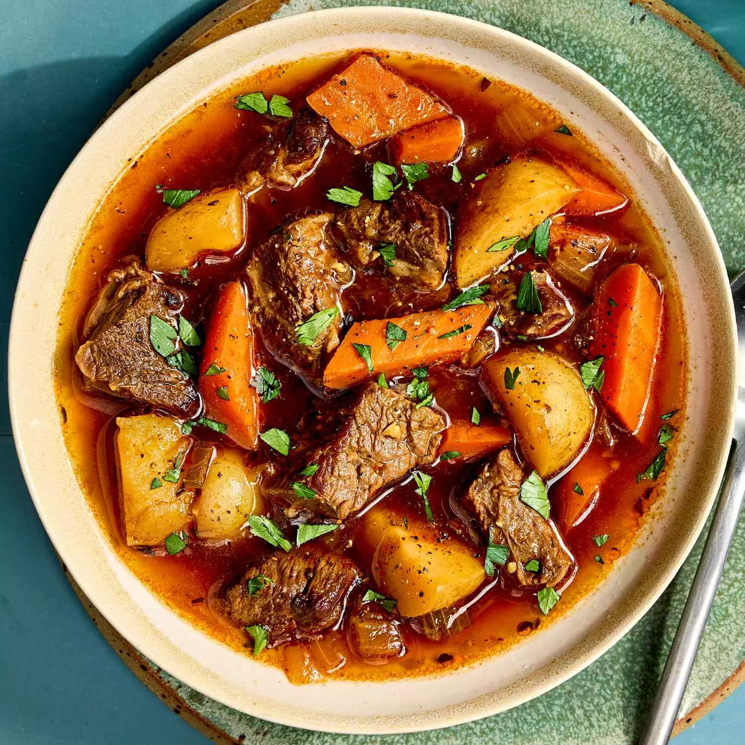 Hearty Beef and Vegetable Soup: A Wholesome One-Pot Meal
