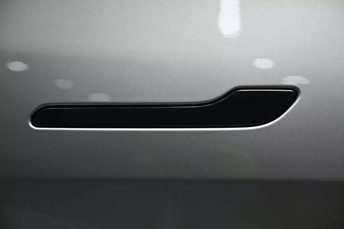 China Mandates Mechanical Car Door Handles for Enhanced Safety