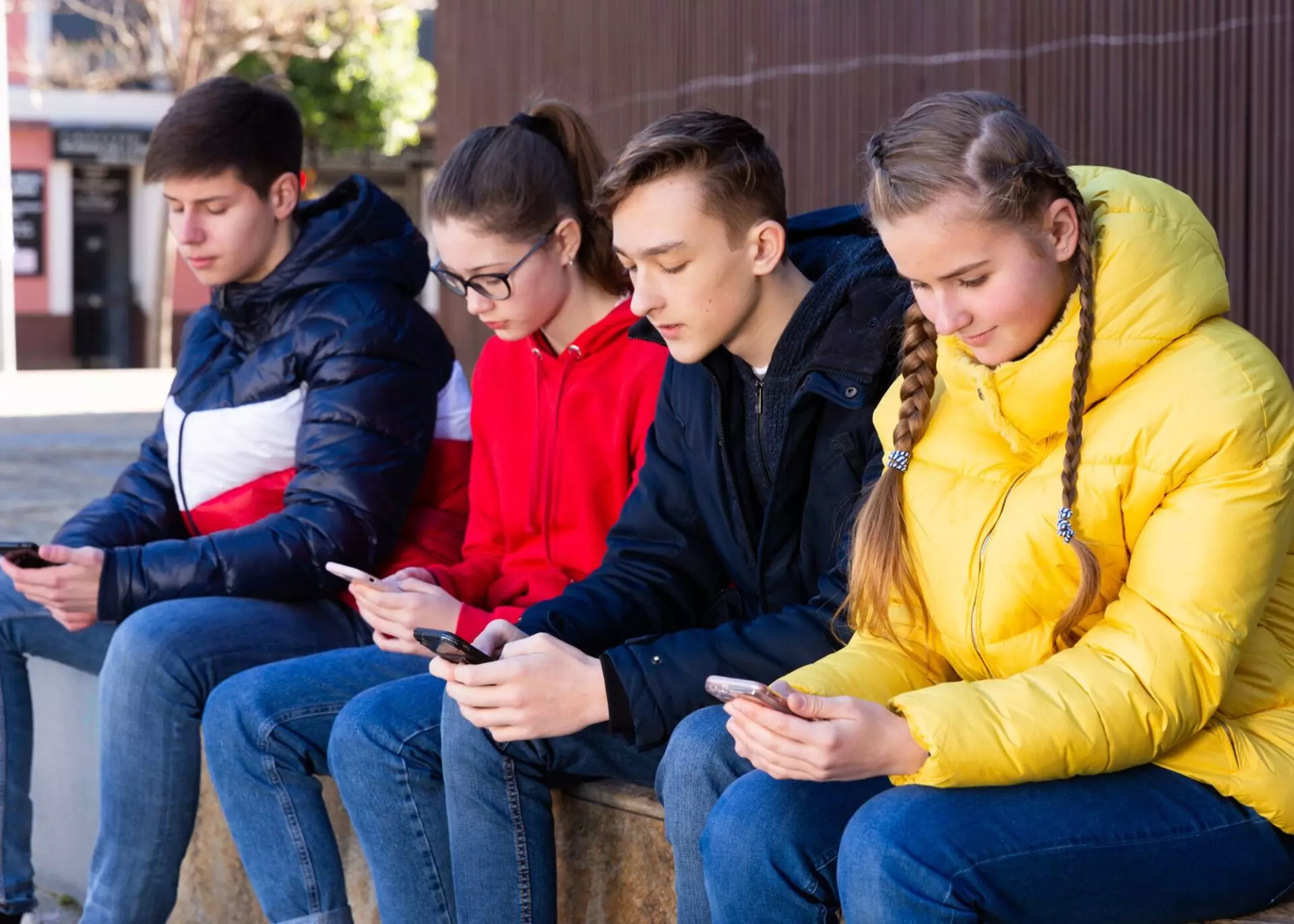 Why the Bark Phone Starter Plan Is an Excellent First Phone for Kids