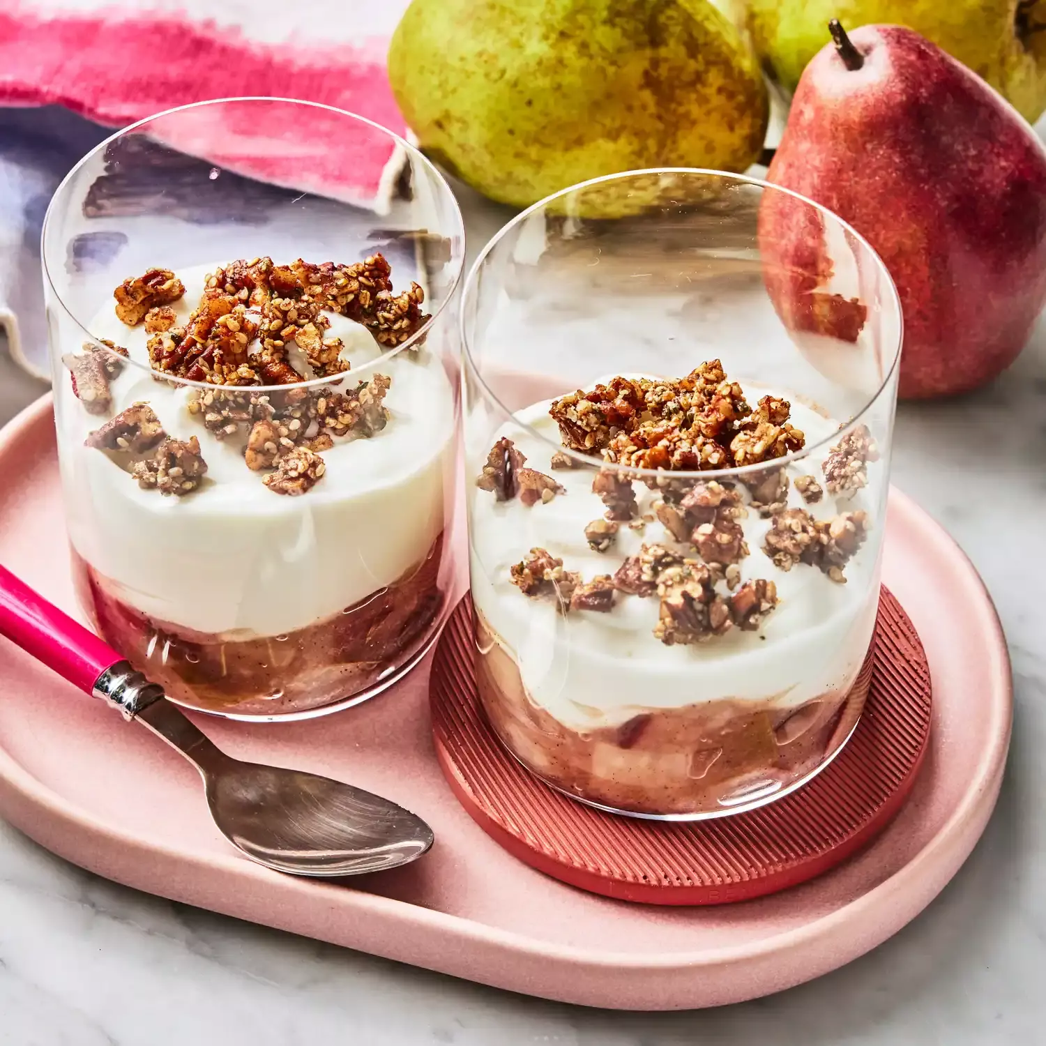 Nourishing Pear and Yogurt Parfait: A Delightful Start to Your Day