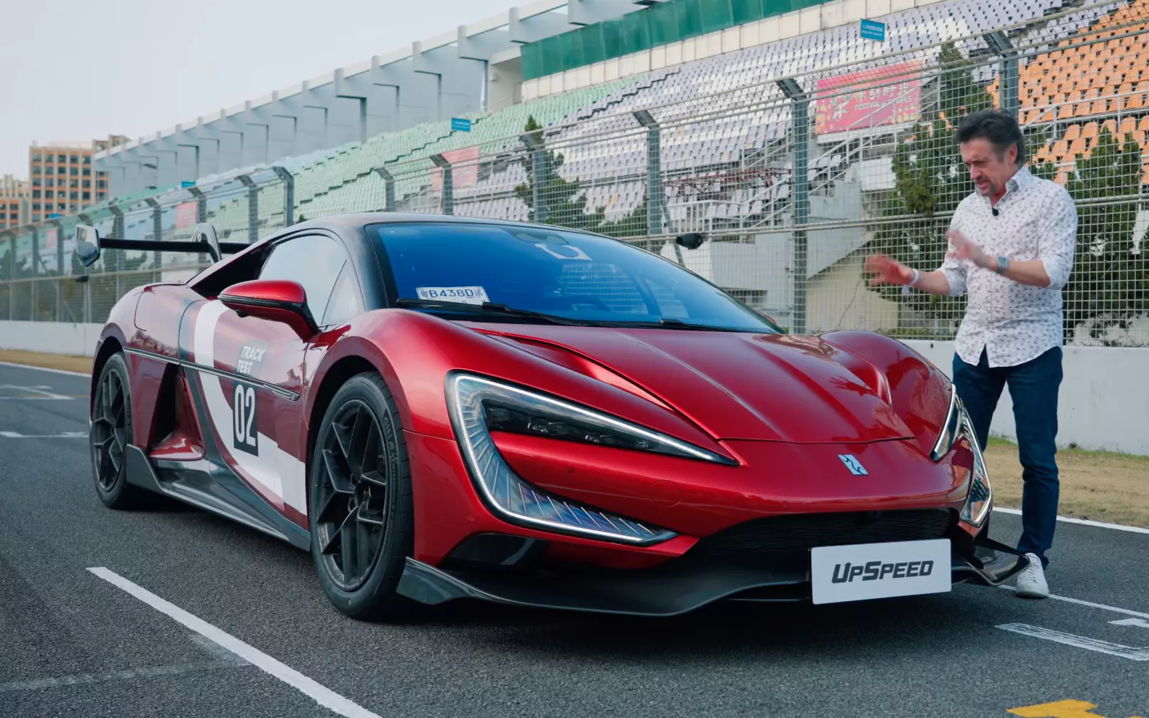 Richard Hammond Experiences the 3,000-HP Yangwang U9 Xtreme and Survives