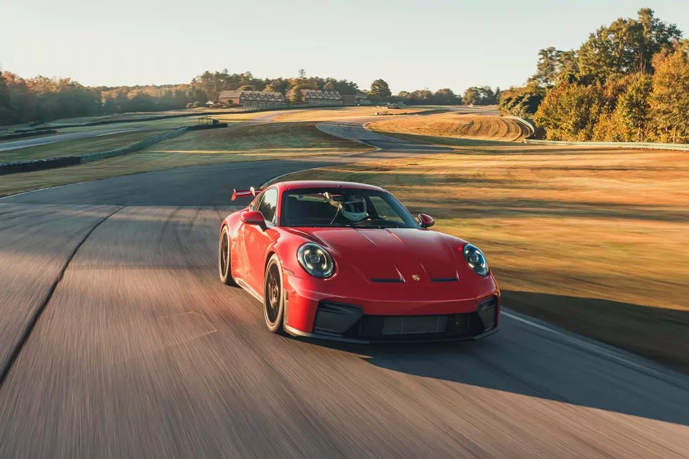 Manual Porsche 911 GT3 Shines in Track Performance