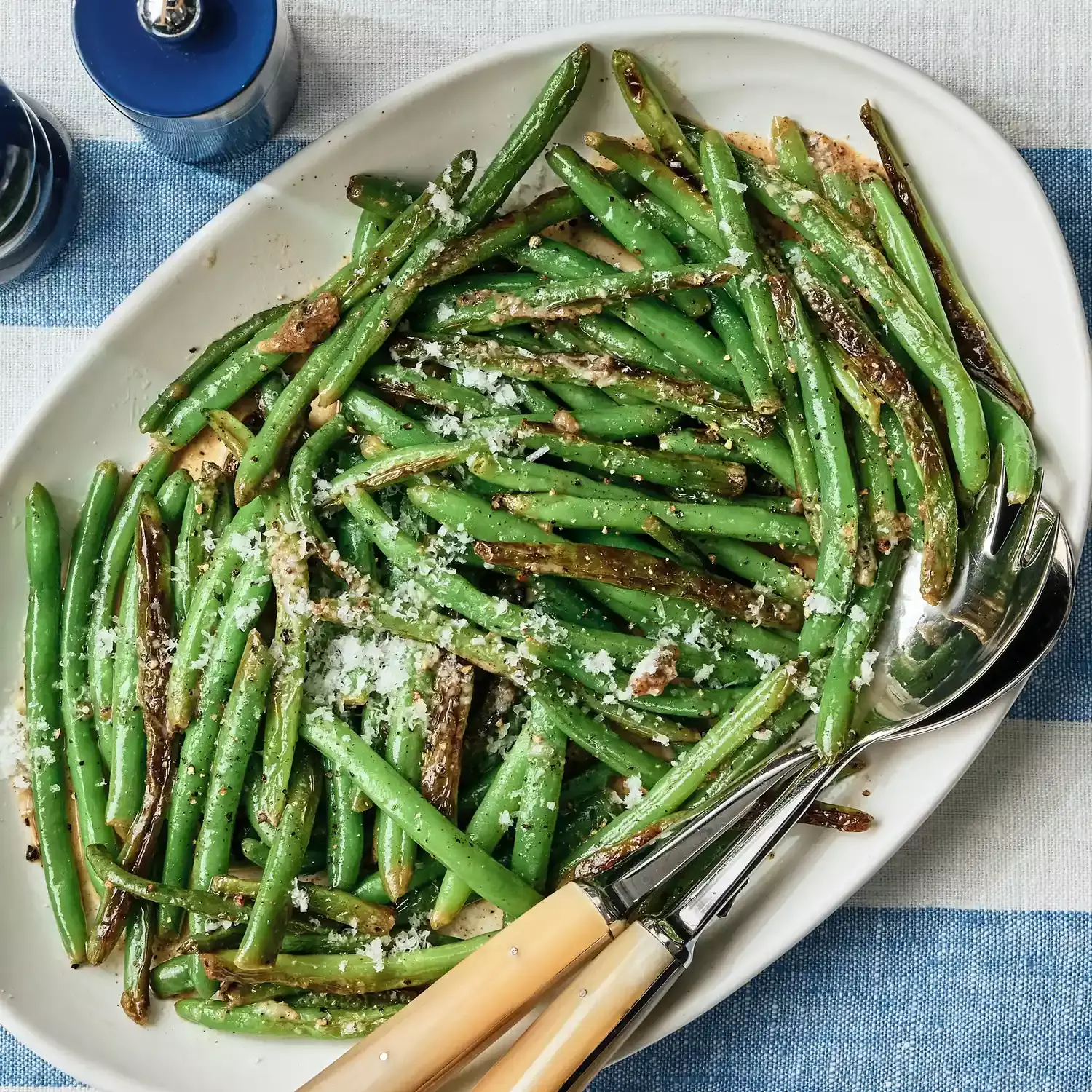 Delectable Cacio e Pepe Green Beans