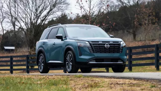 Nissan's Dual Strategy: Unibody and Body-on-Frame Pathfinders