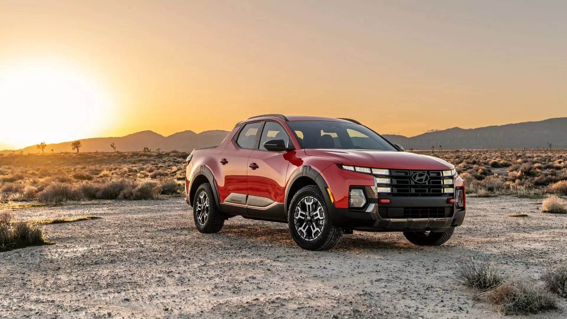 Comparing Lifestyle Pickups: 2026 Hyundai Santa Cruz vs. 2026 Honda Ridgeline