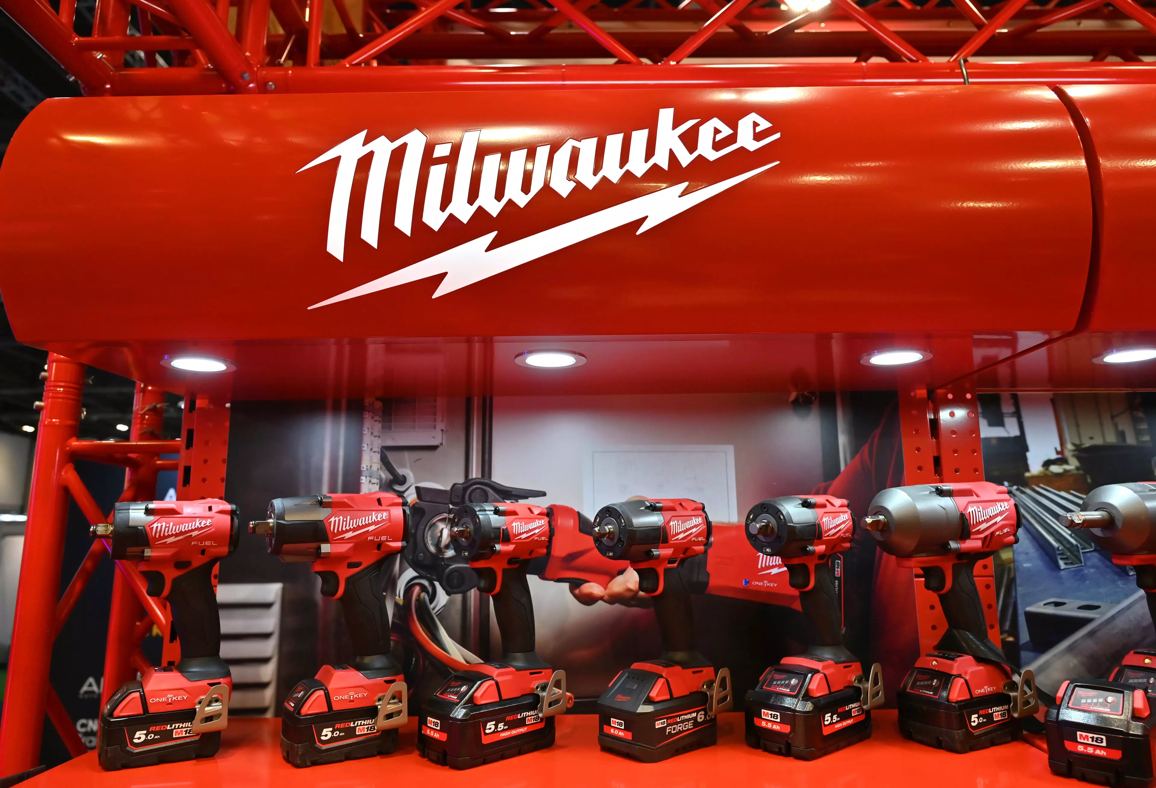 Milwaukee M18 LED Work Light: A Garage Essential for $40