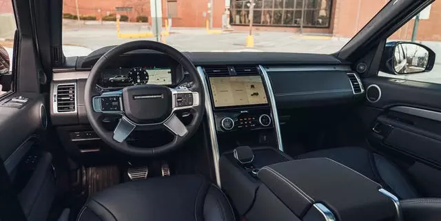 2026 Land Rover Discovery: Interior Evolution and Design