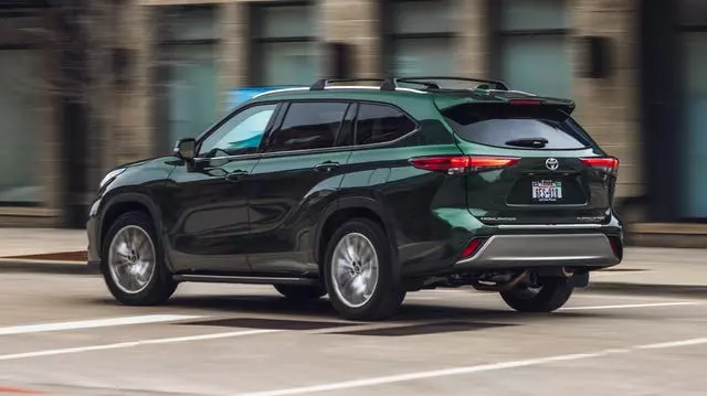 Toyota Recalls Over Half a Million Highlander and Highlander Hybrid SUVs for Seatback Issue