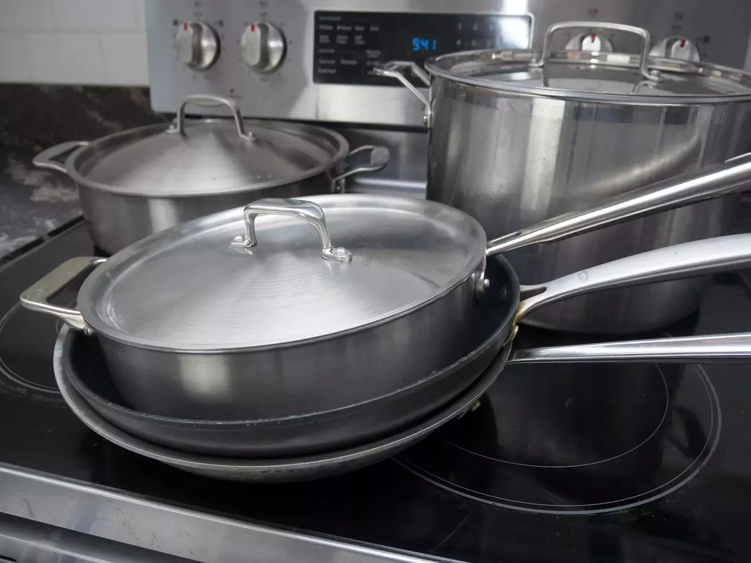 Exploring Non-Toxic Cookware: A Comprehensive Guide to Safer Kitchen Choices