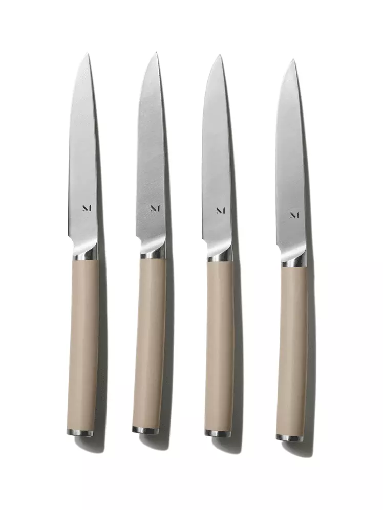 The Ultimate Guide to Selecting and Maintaining Steak Knives for Optimal Culinary Performance