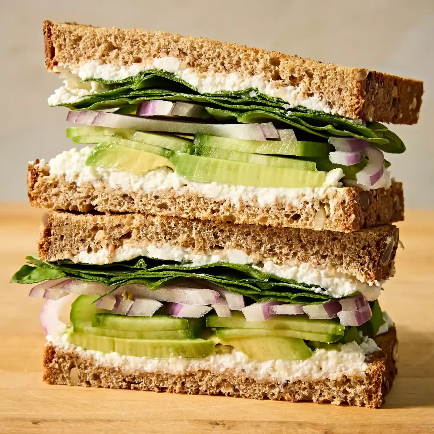 Refreshingly Delicious Cucumber & Avocado Sandwich: A Quick and Healthy Vegetarian Delight