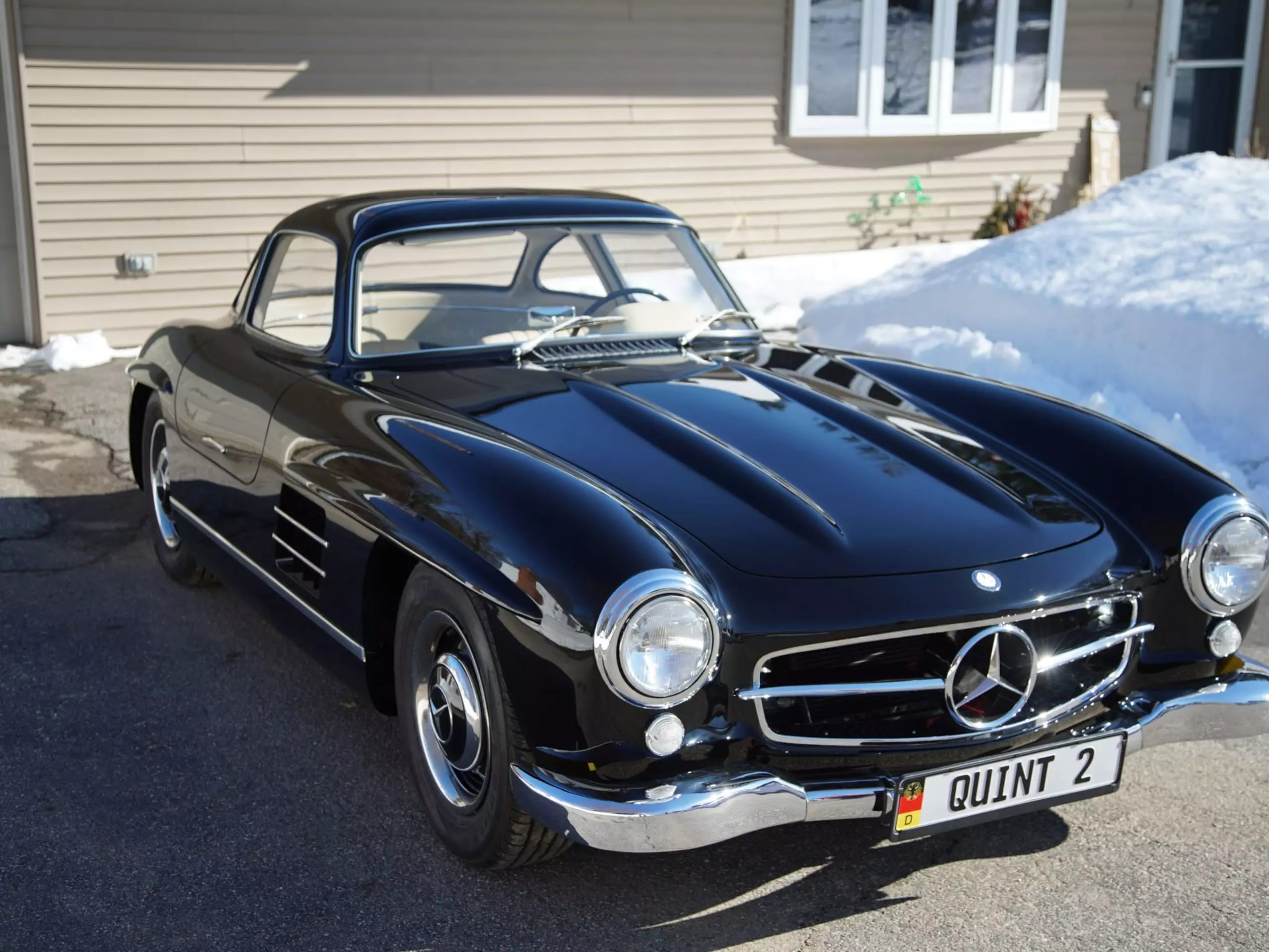 A Unique Mercedes-Benz 300SL Gullwing Replica is Up for Auction