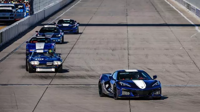 Chevrolet Unveils 2027 Corvette Grand Sport with Mid-Engine Design