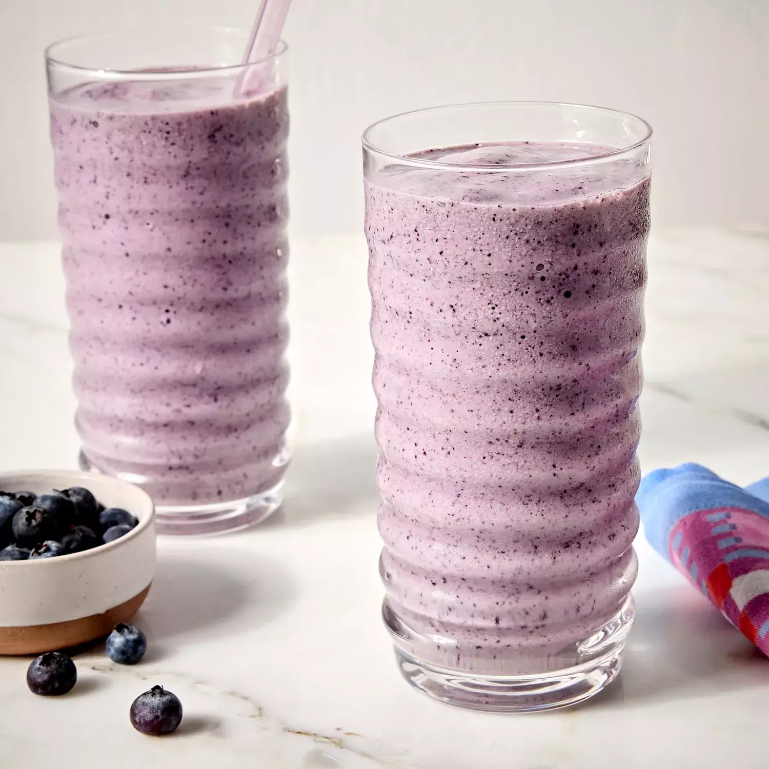 Wholesome Blueberry Oatmeal Smoothie: A Nutritious Start to Your Day