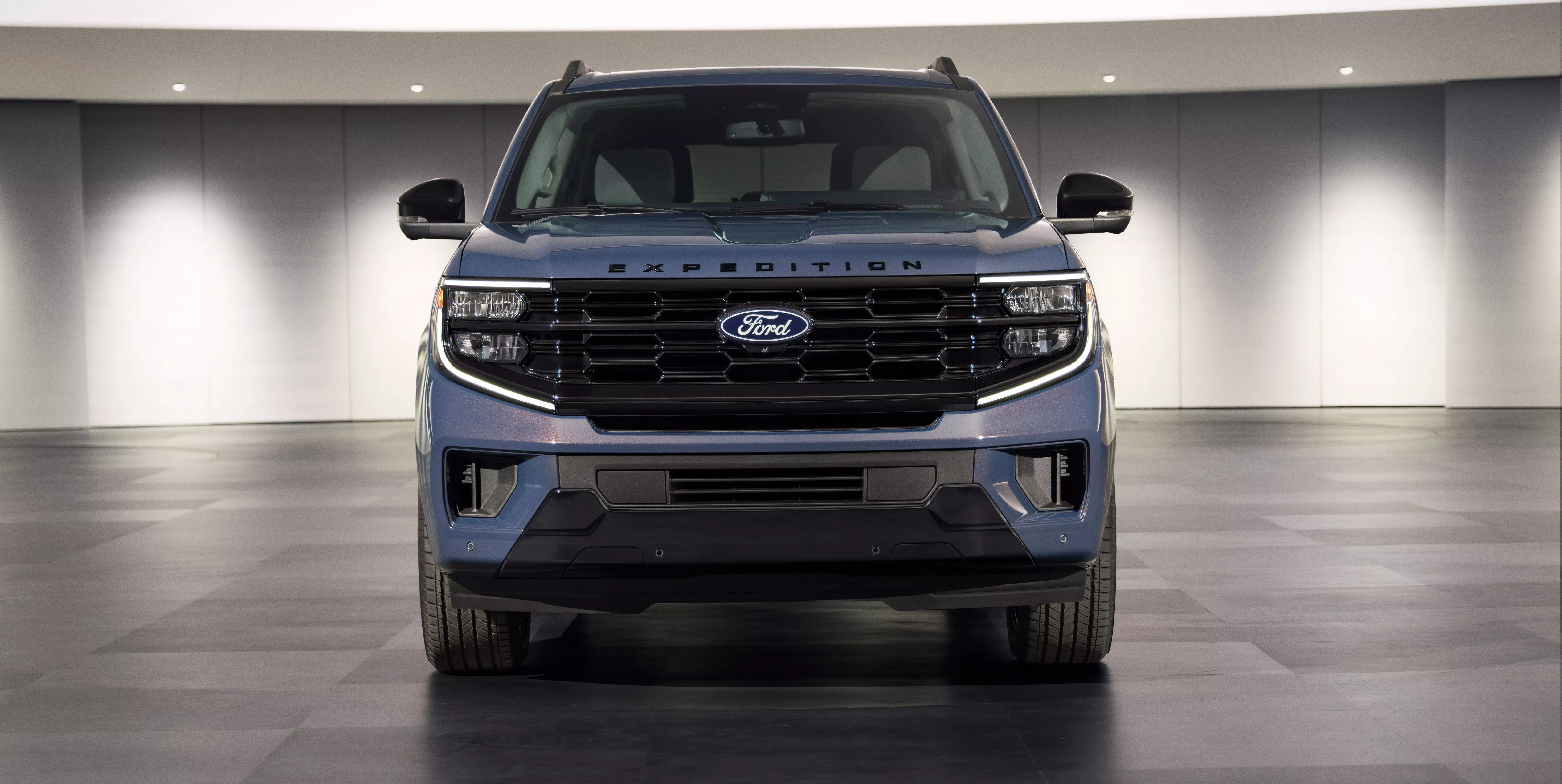 Ford Expedition Celebrates 30 Years with Special Anniversary Package