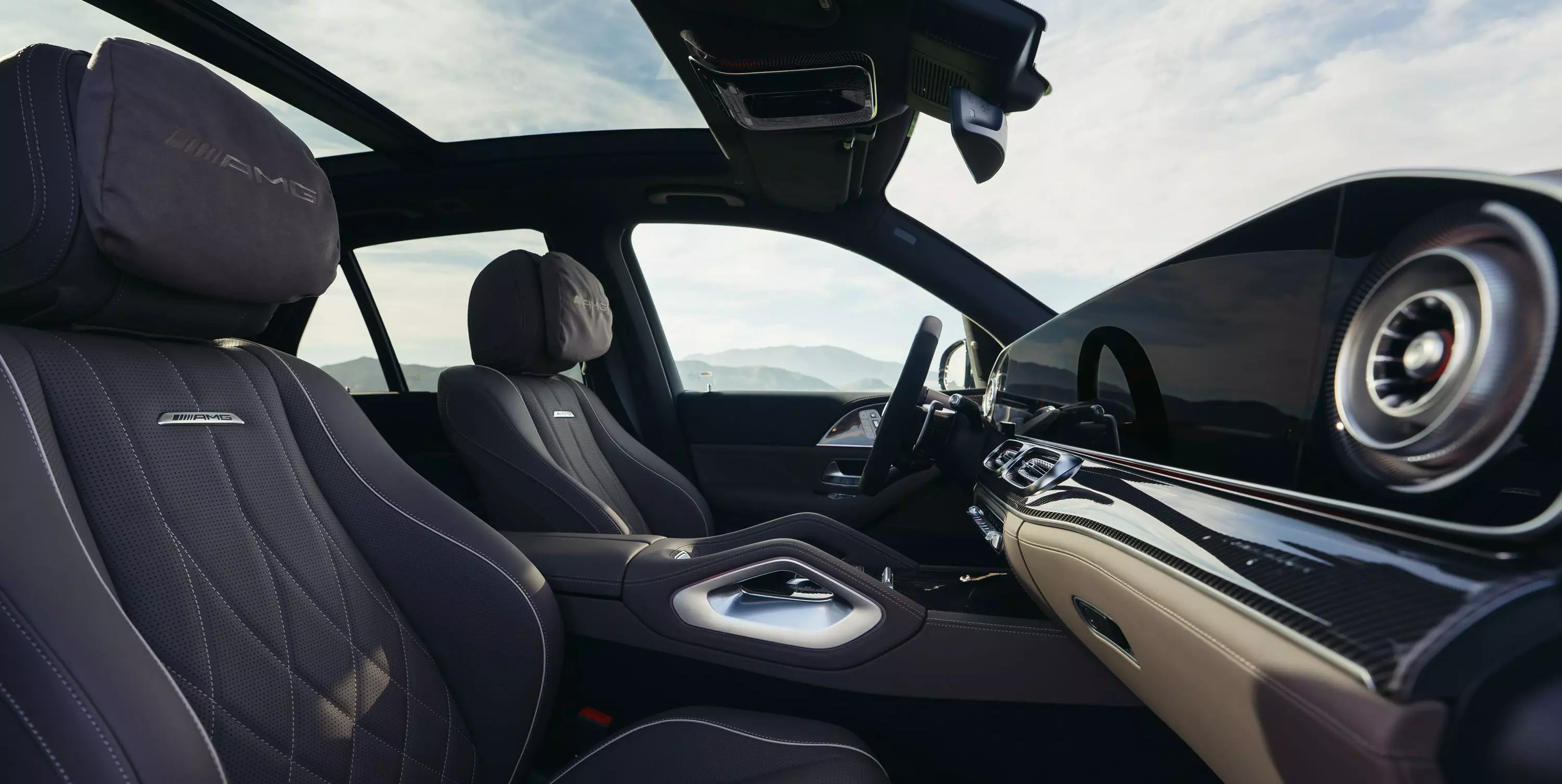2027 Mercedes-AMG GLE53 Hybrid: A Glimpse into its Luxurious Interior