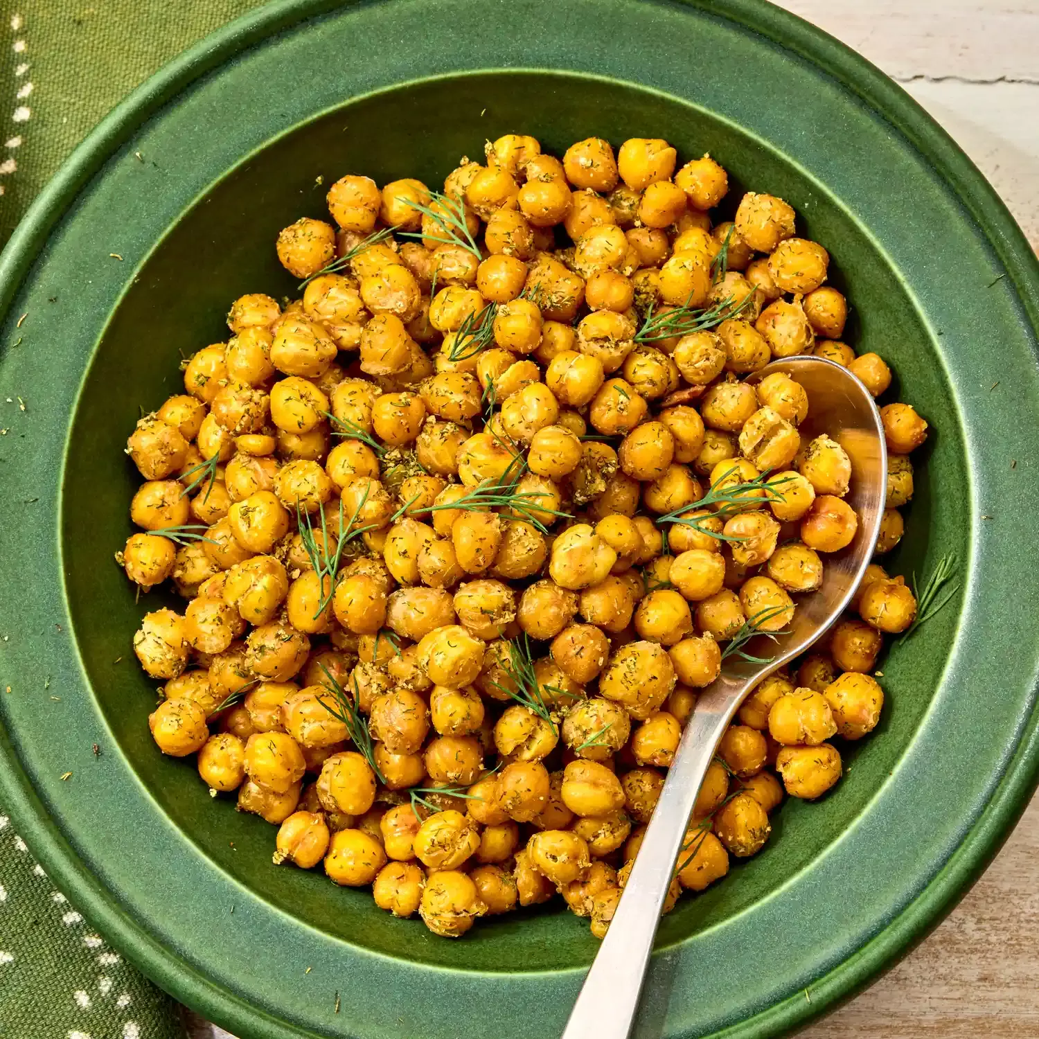 Crispy Dill Pickle Chickpeas: A Healthy and Flavorful Snack