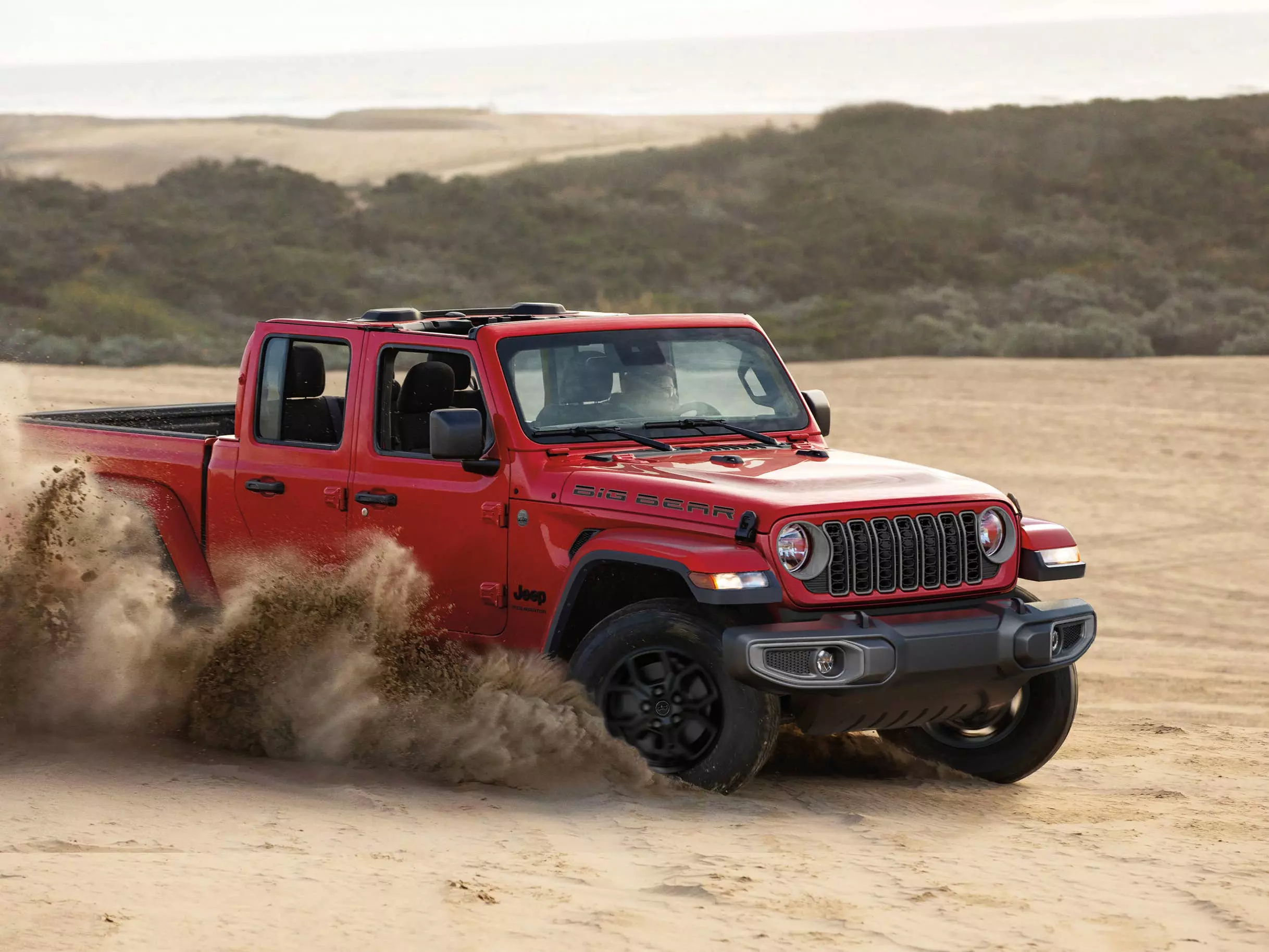 Jeep Gladiator to Reintroduce Manual Transmission, Challenging Toyota Tacoma's Dominance