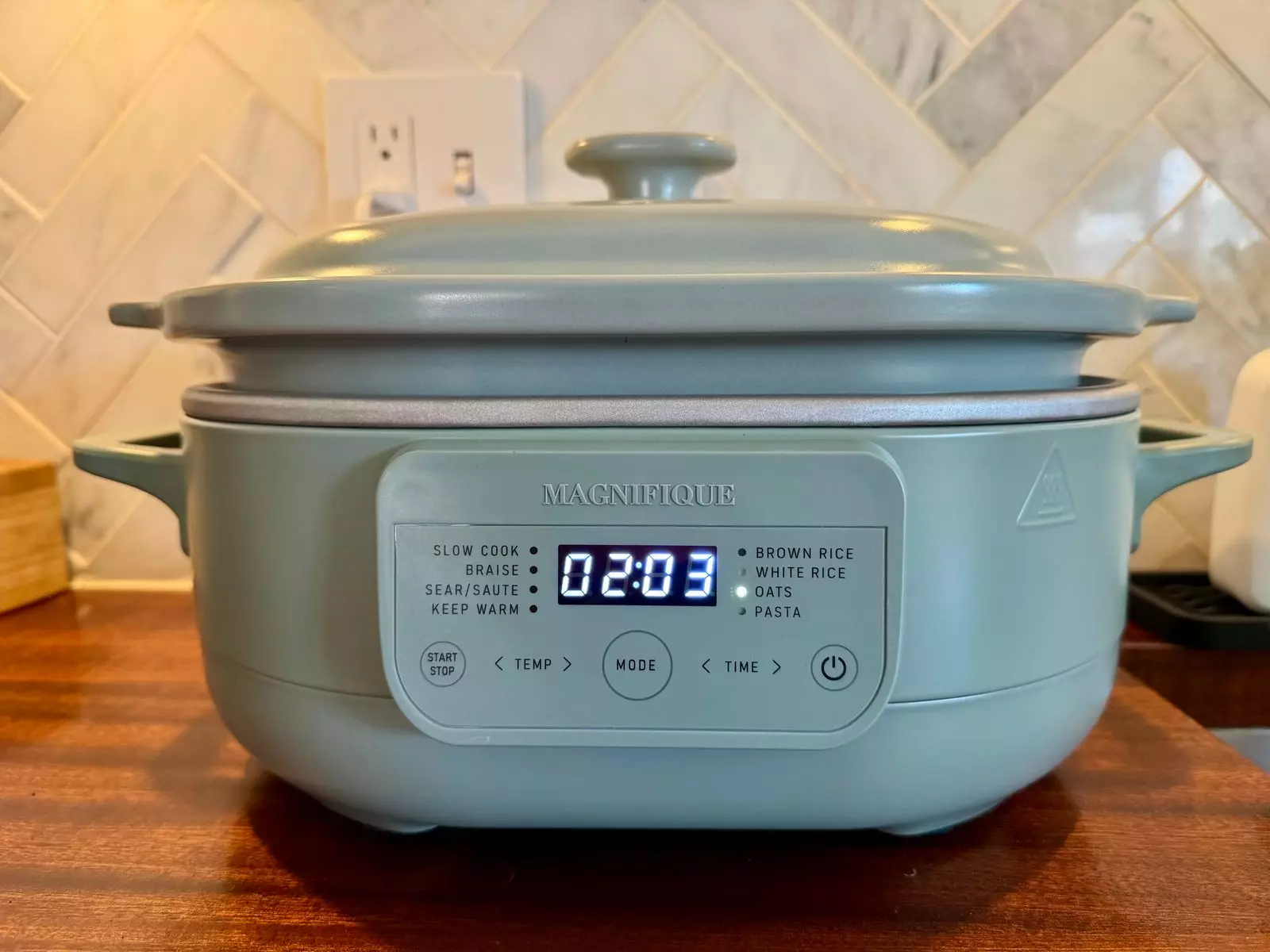 A Comprehensive Review of the Magnifique Claypot Multicooker