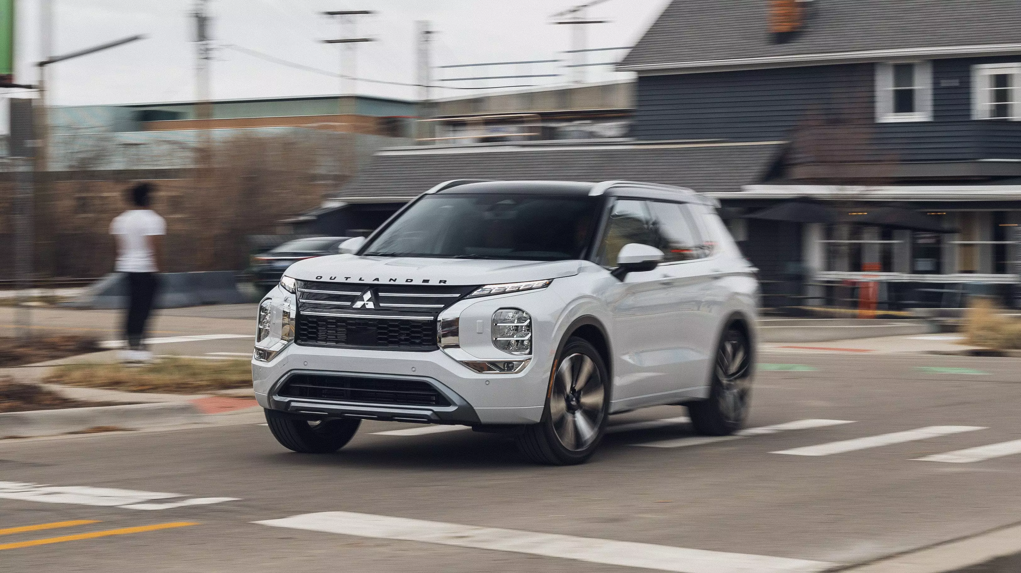 2026 Mitsubishi Outlander SEL Review: A Compromised Compact SUV