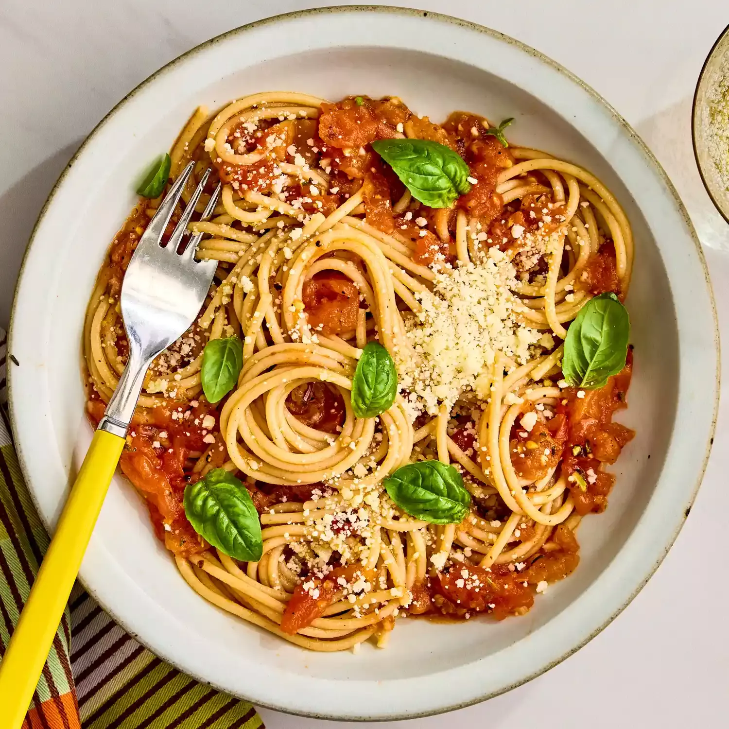 Quick and Healthy Tomato Pasta: A Weeknight Delight