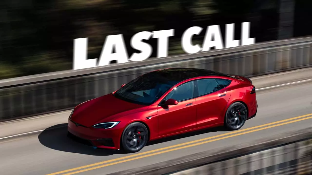 Tesla Launches Exclusive Signature Series for Model S and X as Production Nears End
