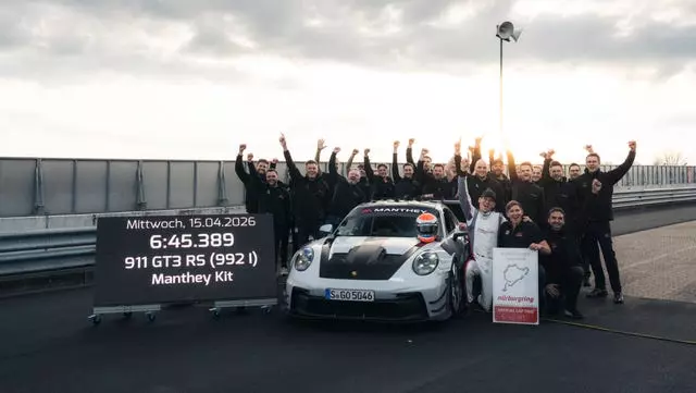 Porsche GT3 RS with Manthey Kit Sets New Nürburgring Record, Briefly
