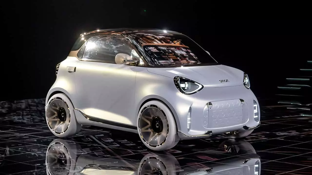 The Smart Car: A Return to Compact Electric Driving