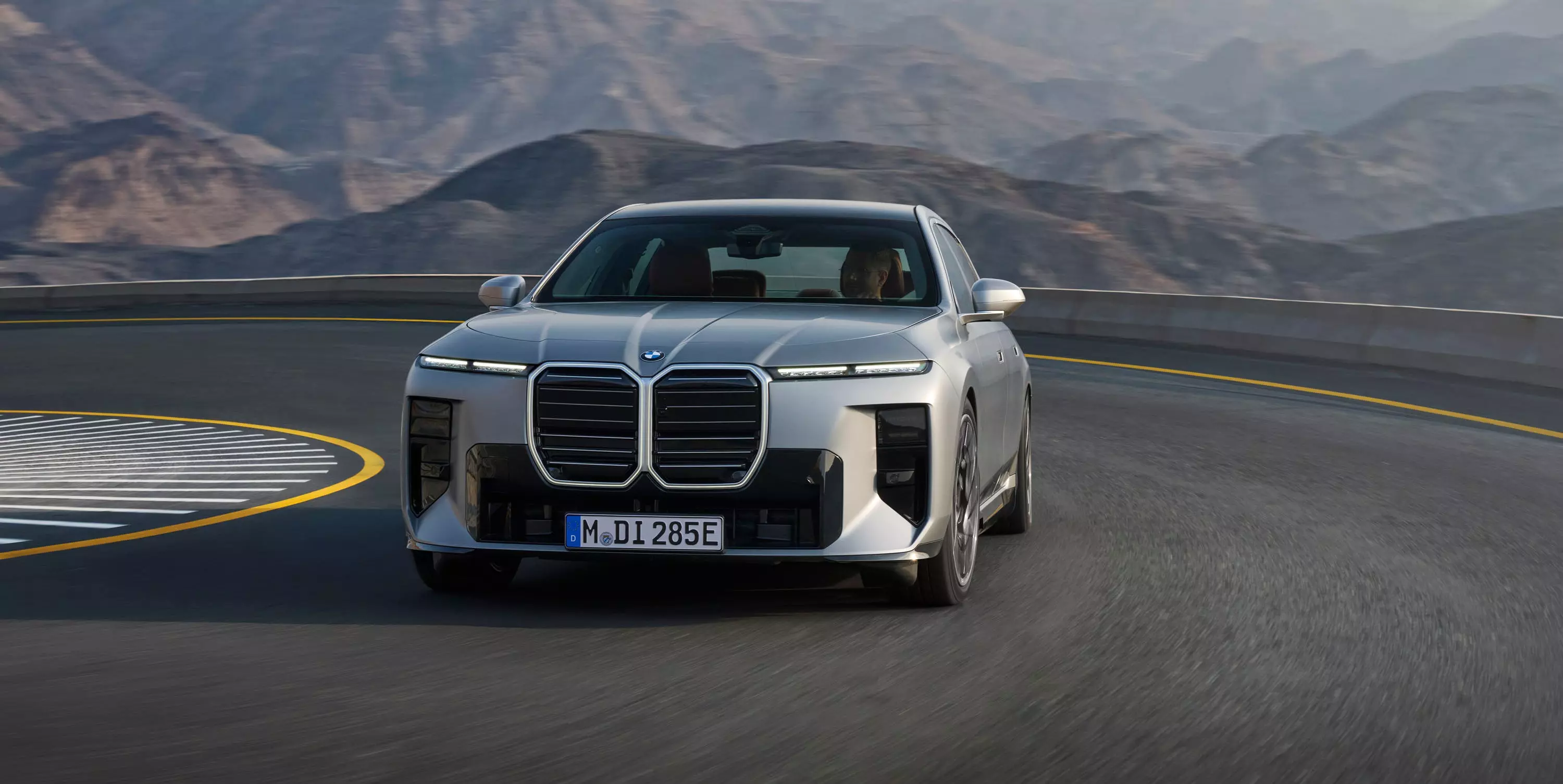 2027 BMW i7: An Electrified Luxury Sedan Unveiled